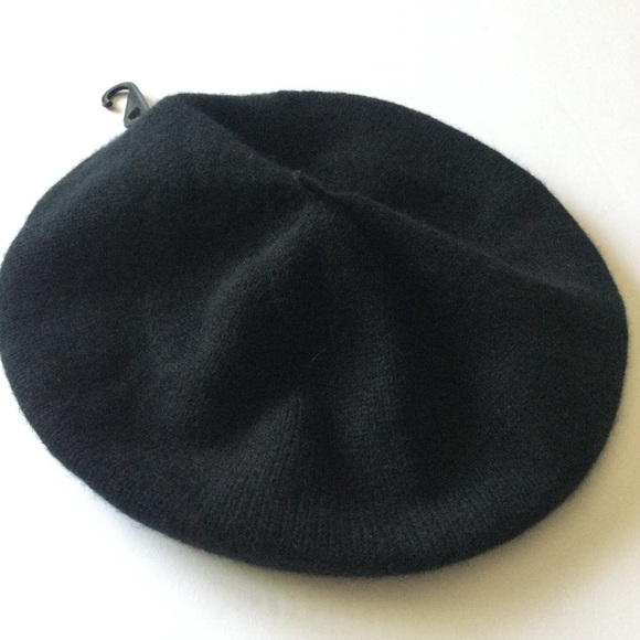 NORDSTROM RACK CASHMERE KNIT BERET BLACK OS NWOT - Picture 5 of 9